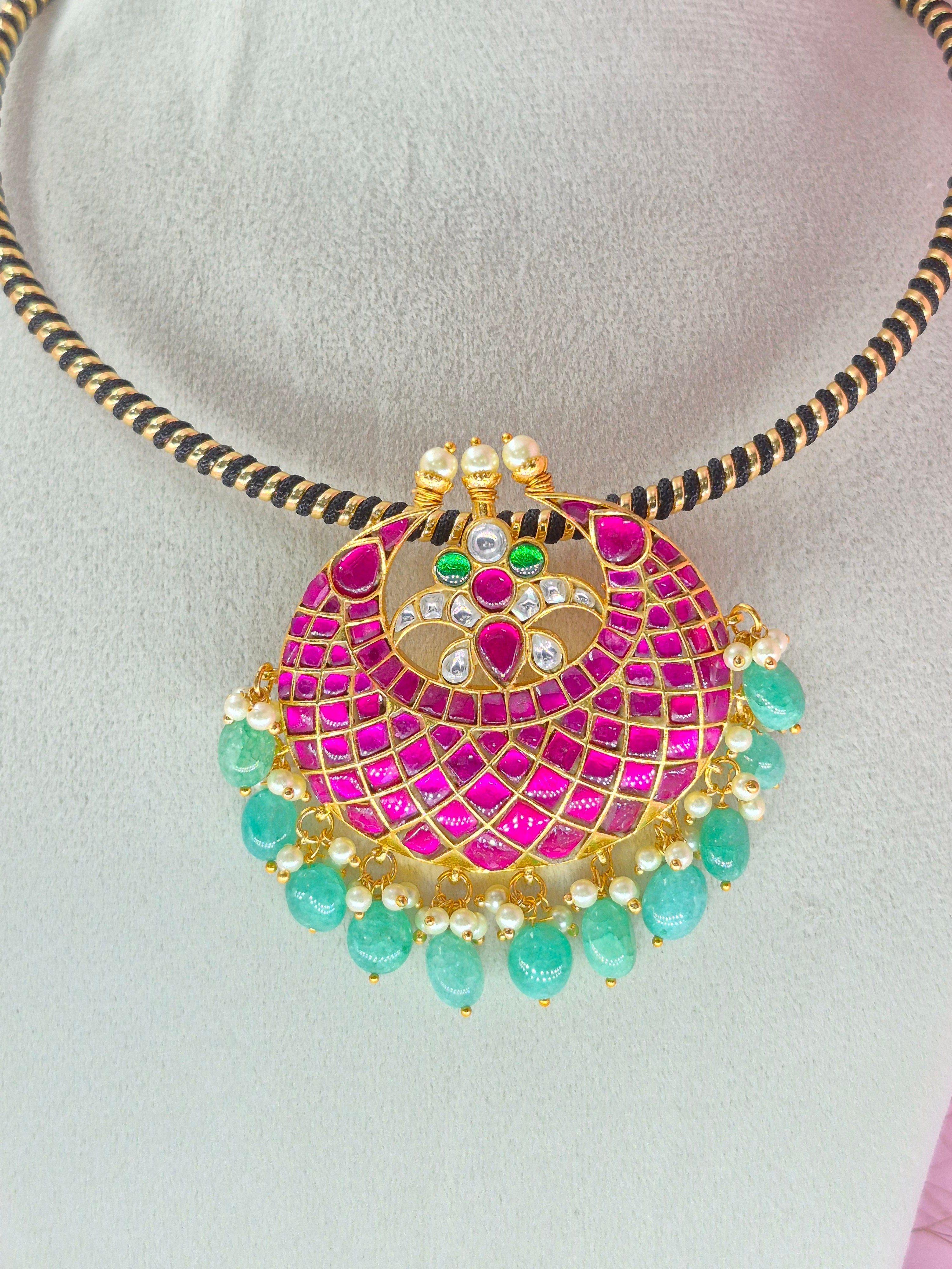 Manjusha Jadau Kundan Chokar/ Hasli,