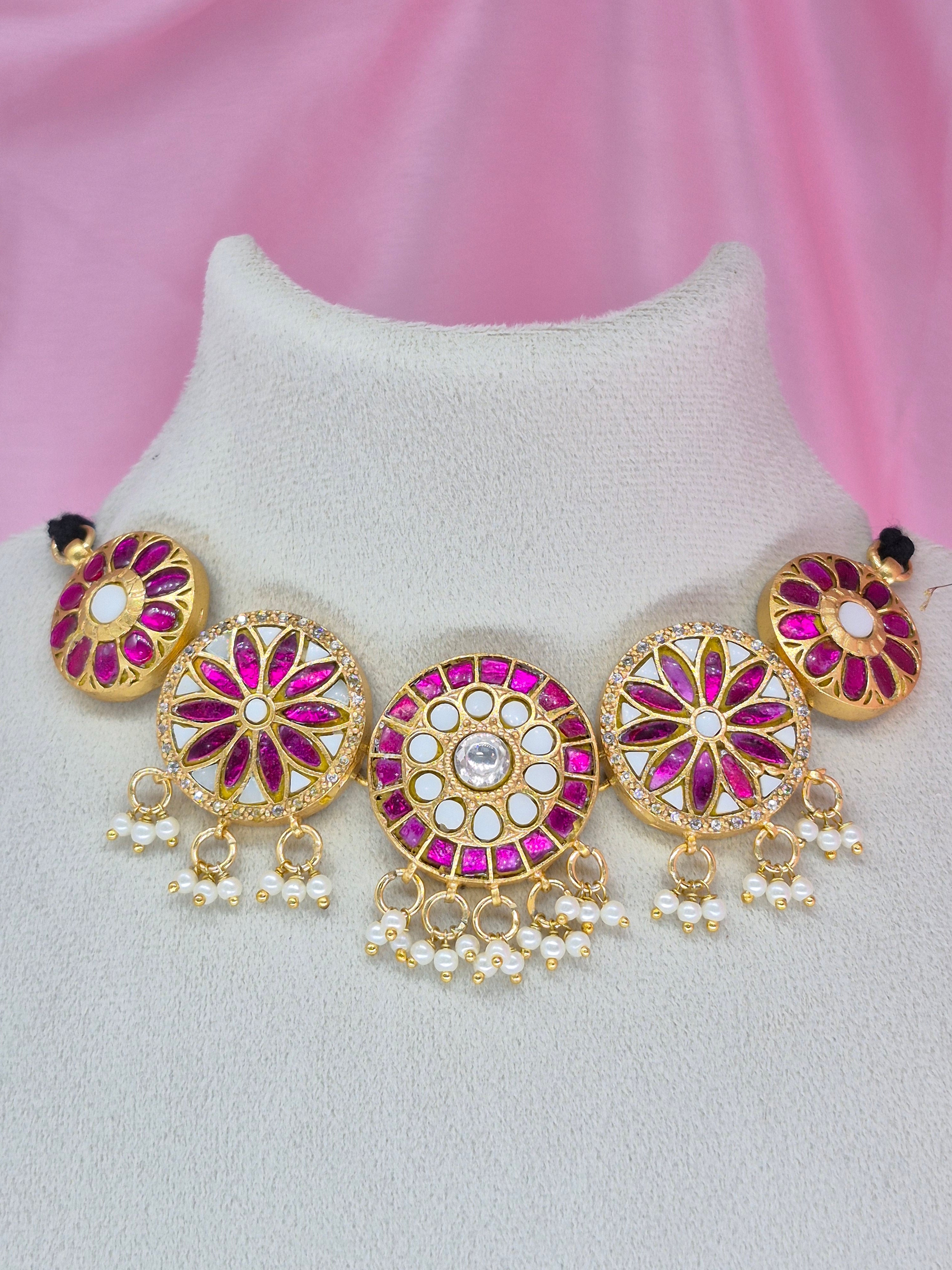 Taarini Chokar Necklace Set