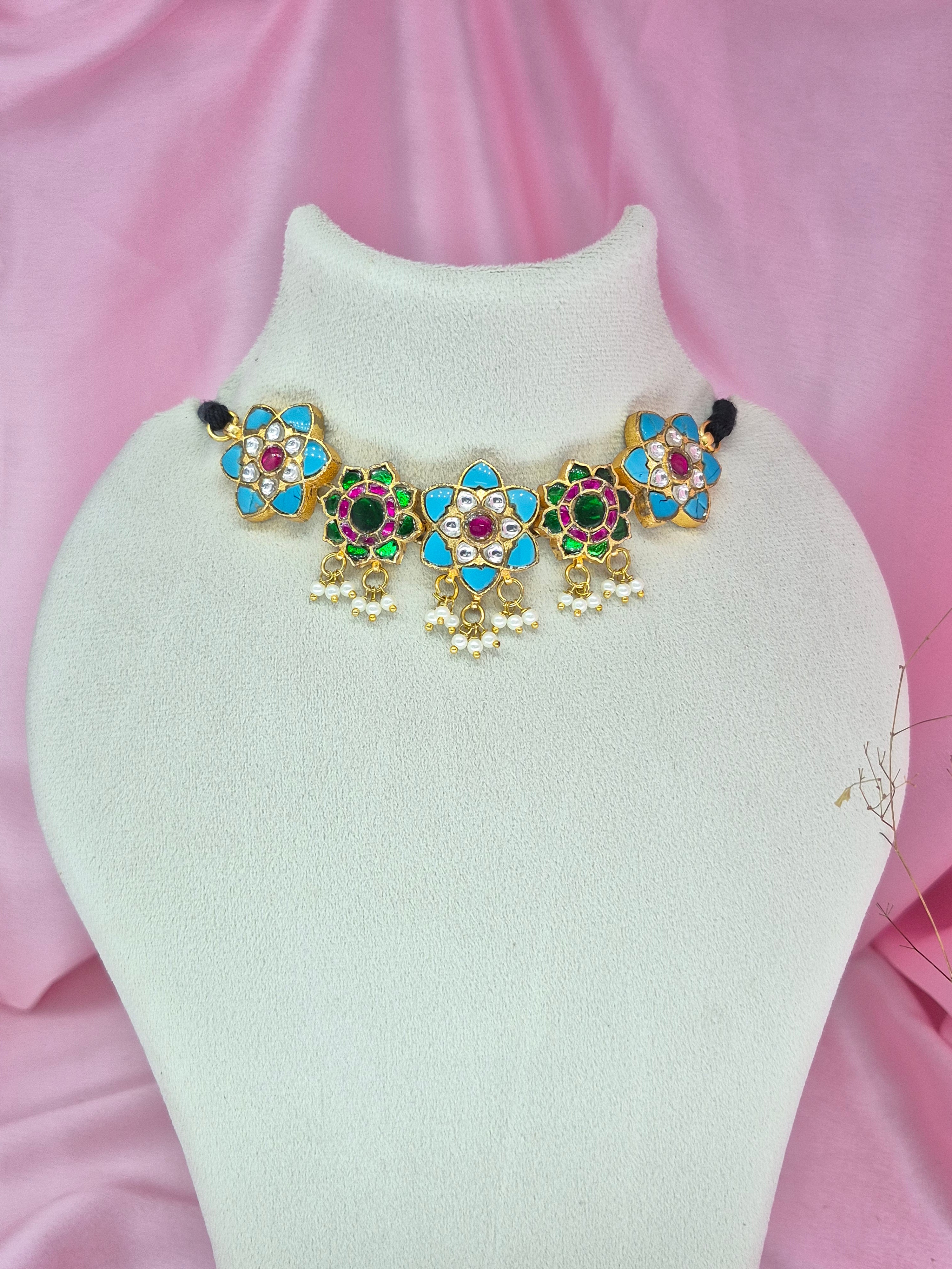 Pattinam Chokar Necklace Set