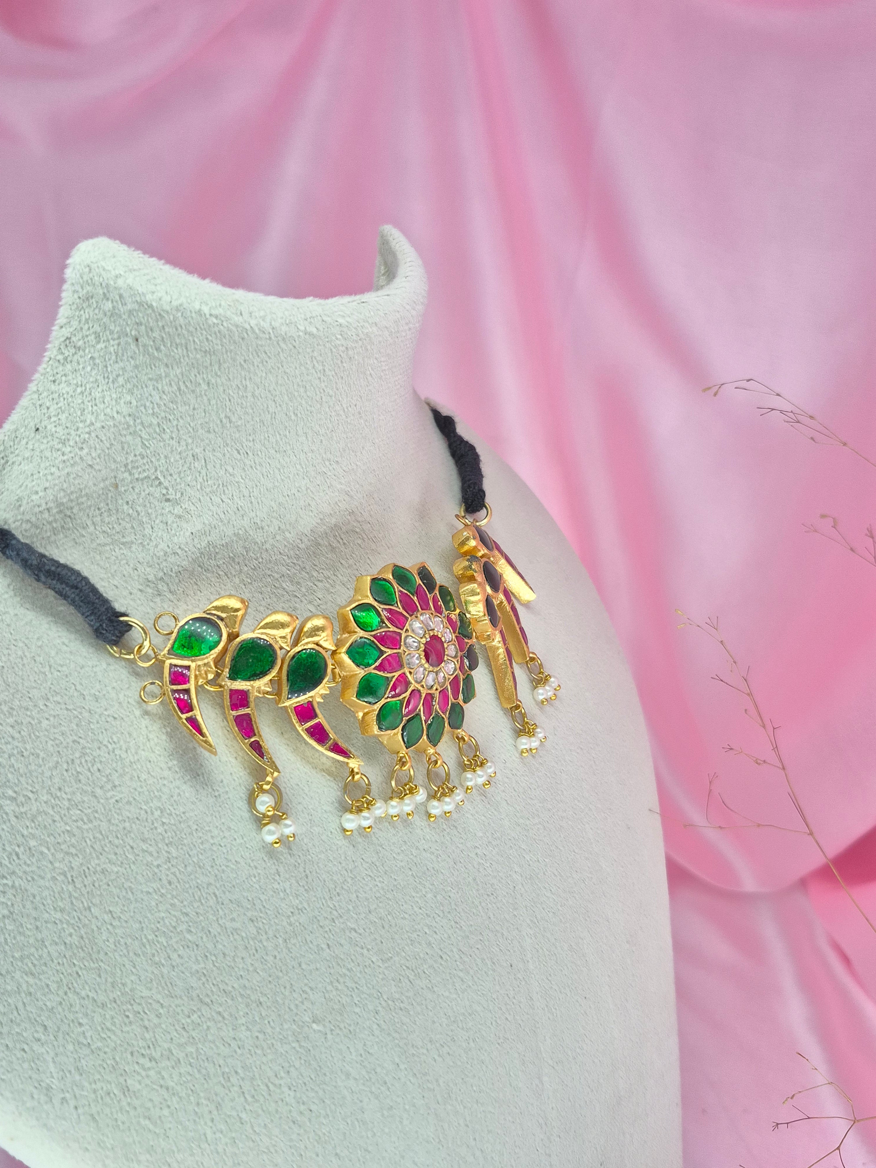 Maniratna Chokar Necklace Set