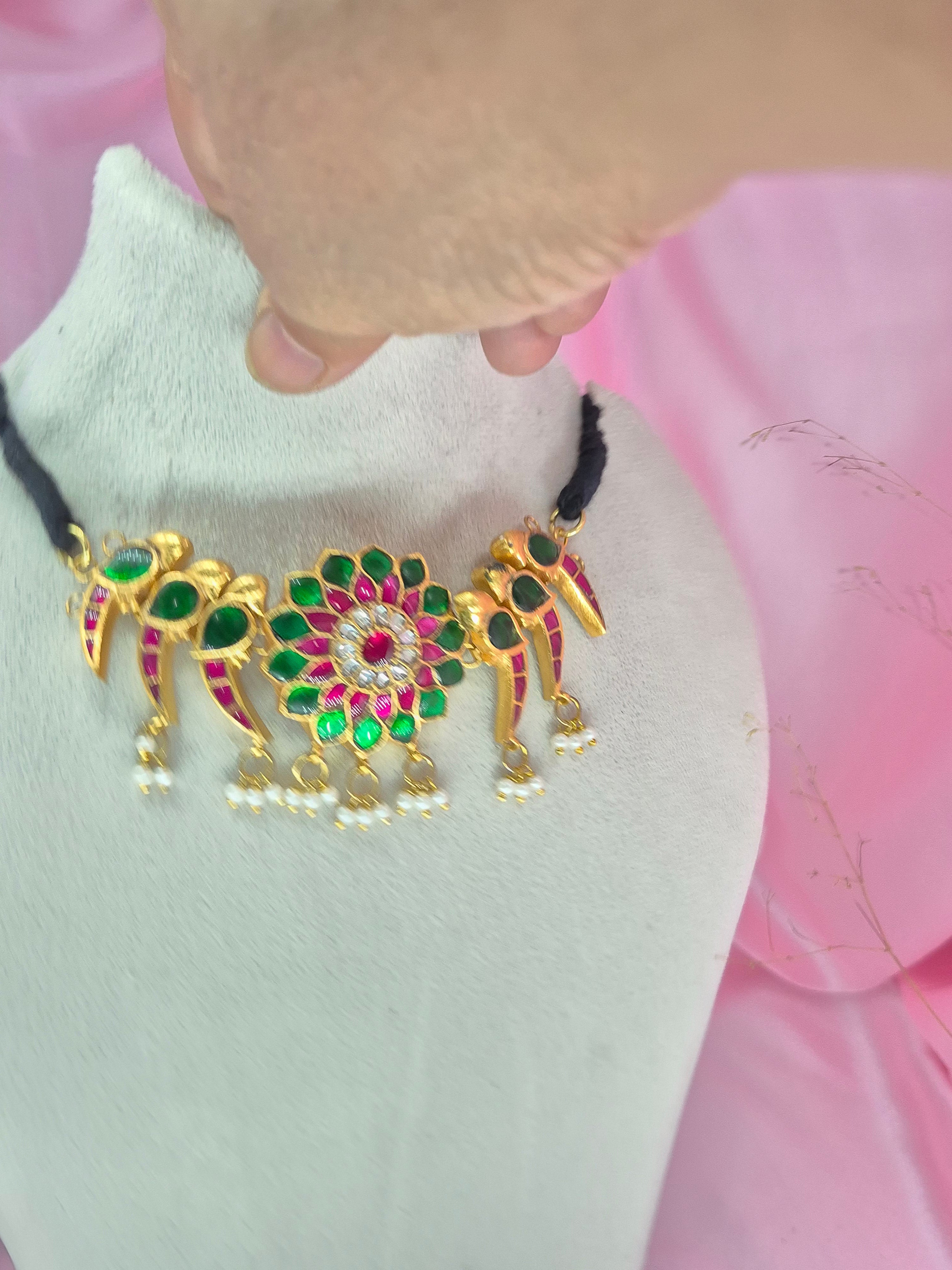 Maniratna Chokar Necklace Set
