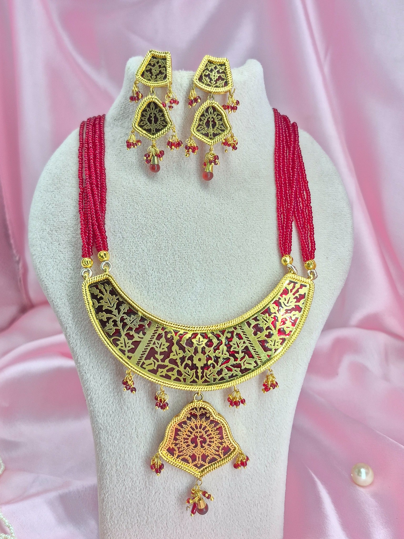 Thewa Pendant Set