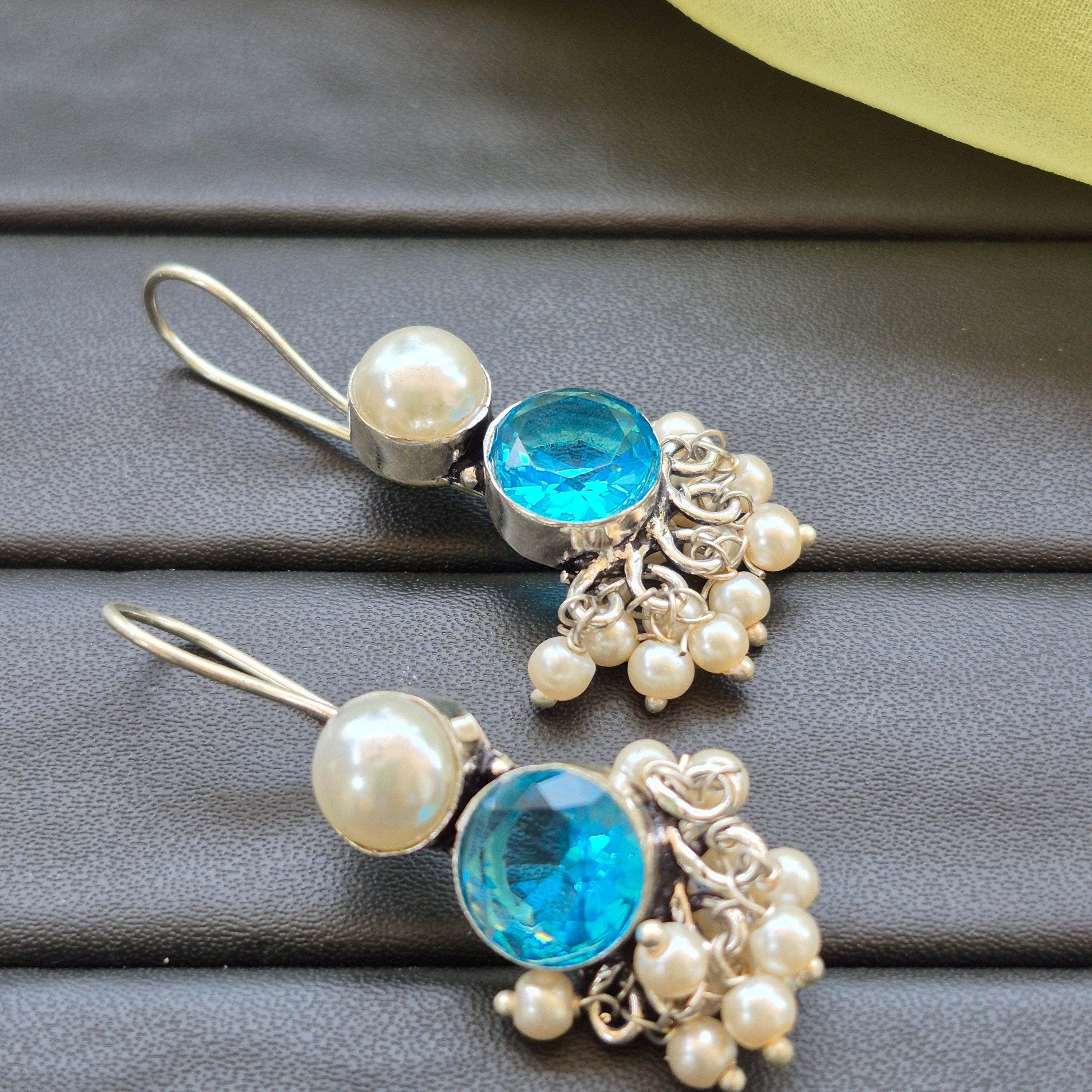 Ivory Glaze GS Hook Earrings