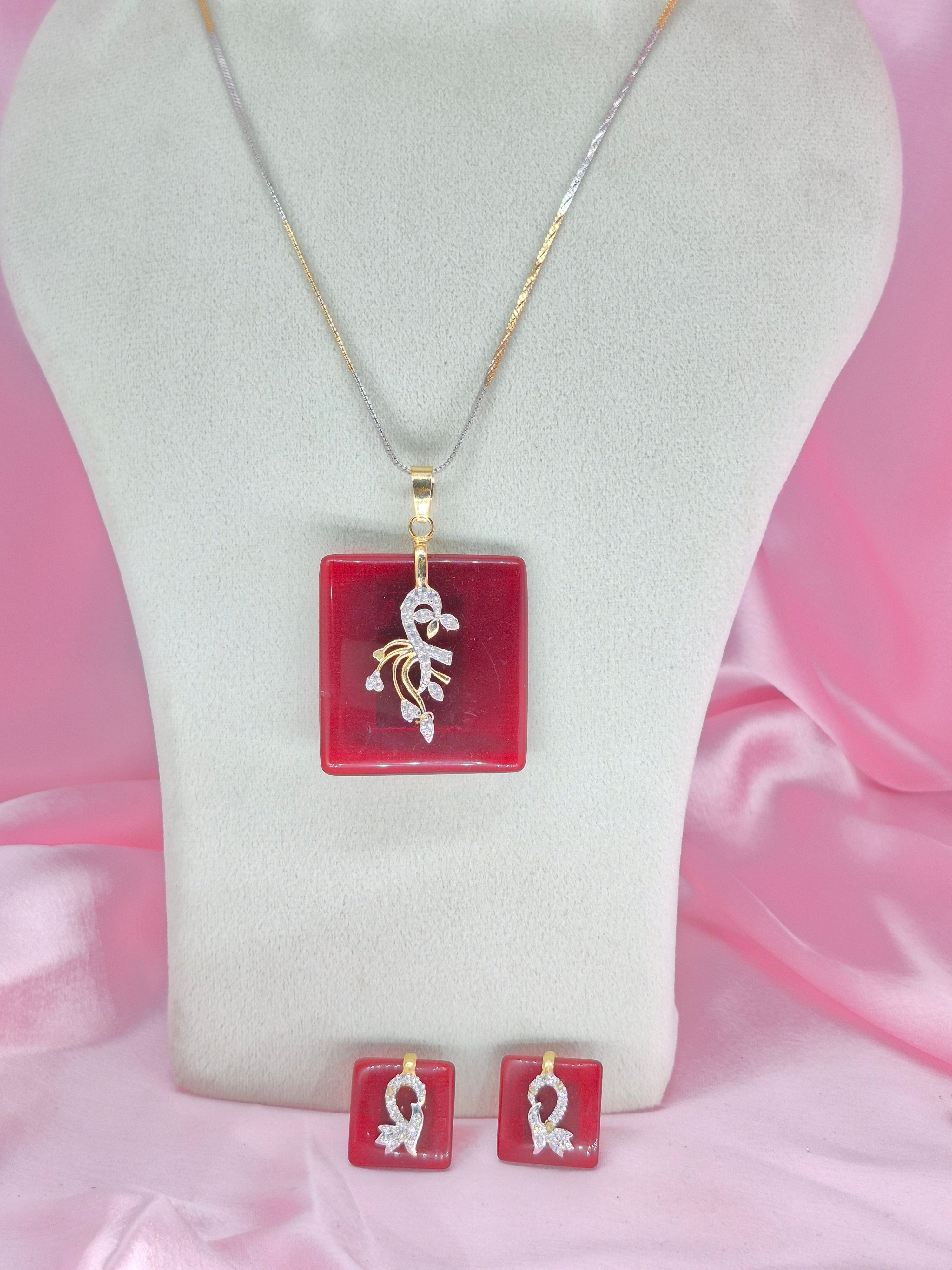 Red Monalisa Stone Pendant Set