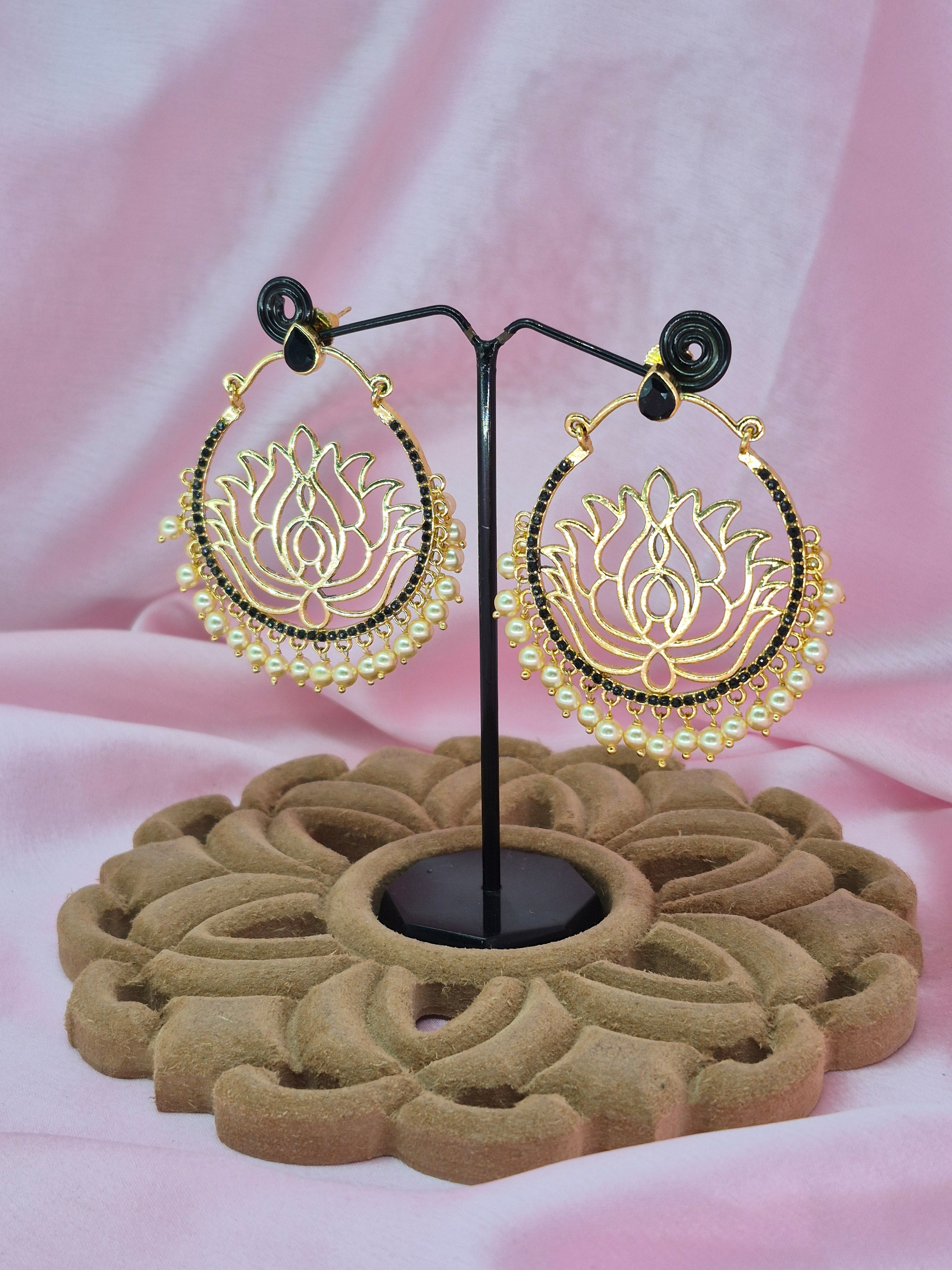 Heerika Kundan Pachhi Earrings