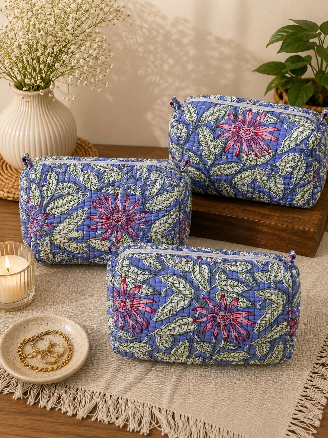 Set of 3 cosmetic bag/pouches with waterproof lining