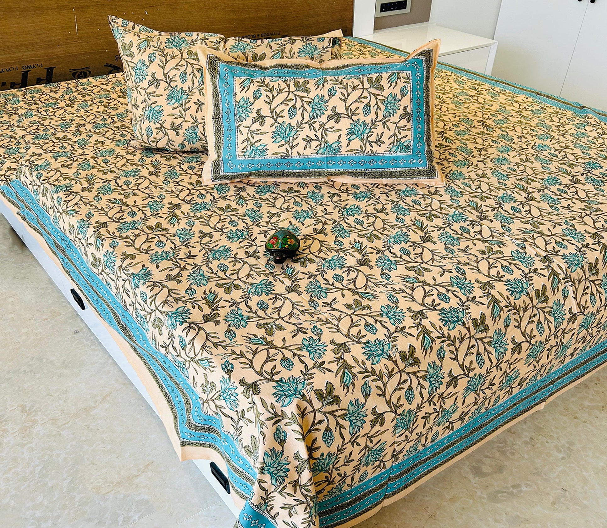 Kavya  King Bedsheet Set