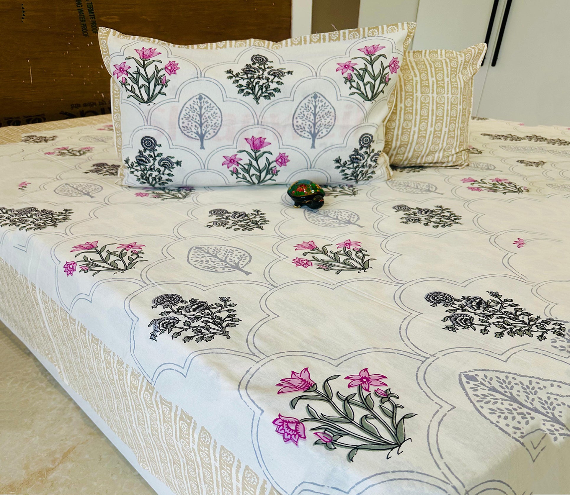 Rajvastra Handblock  Bedsheet Set