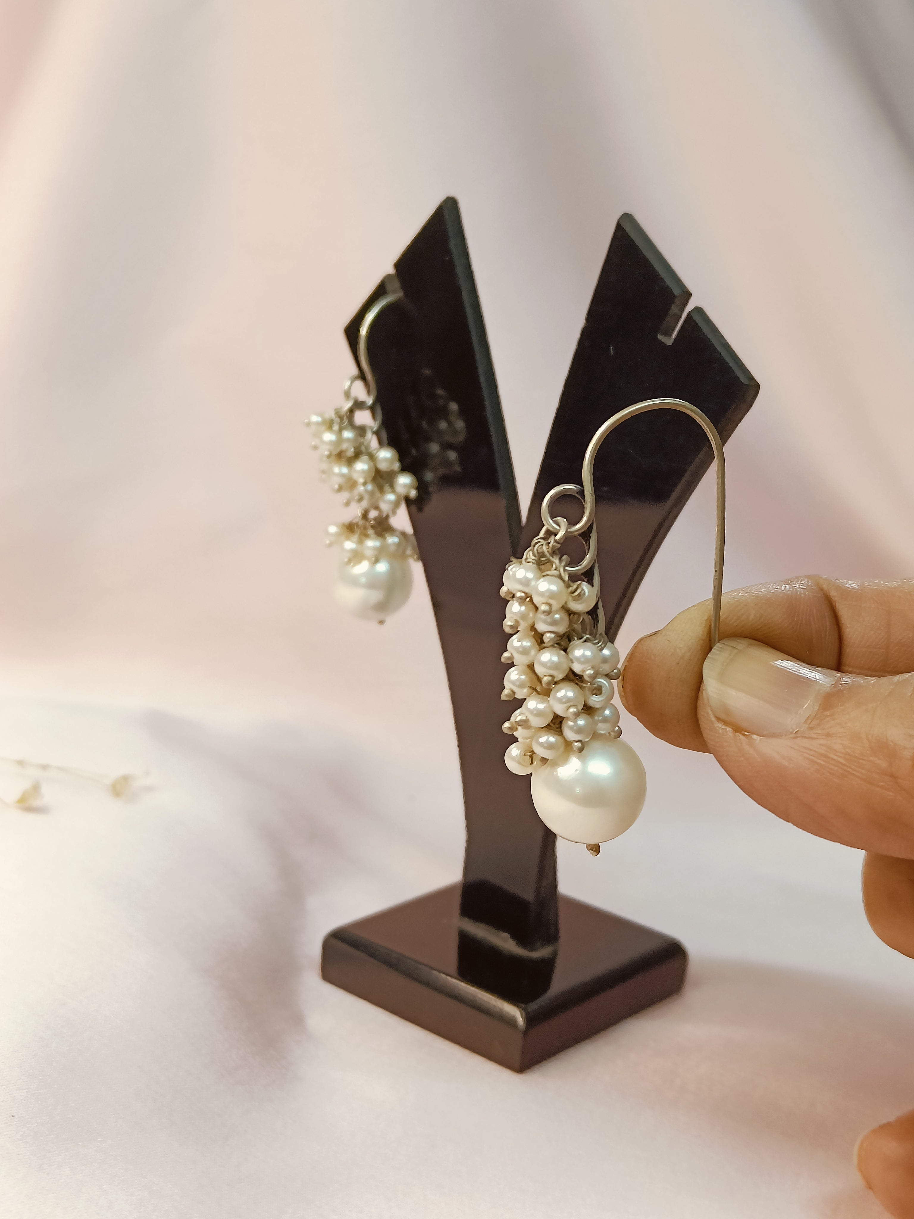 Taru Moti Oxidized Earrings