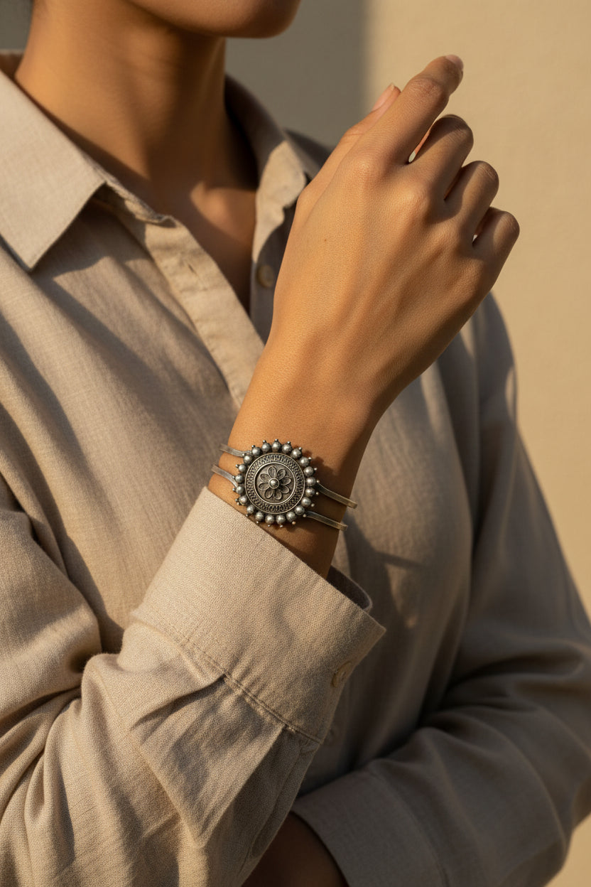 Surajmaukhi silver LookAlike Kada/ Bracelet [Openable]
