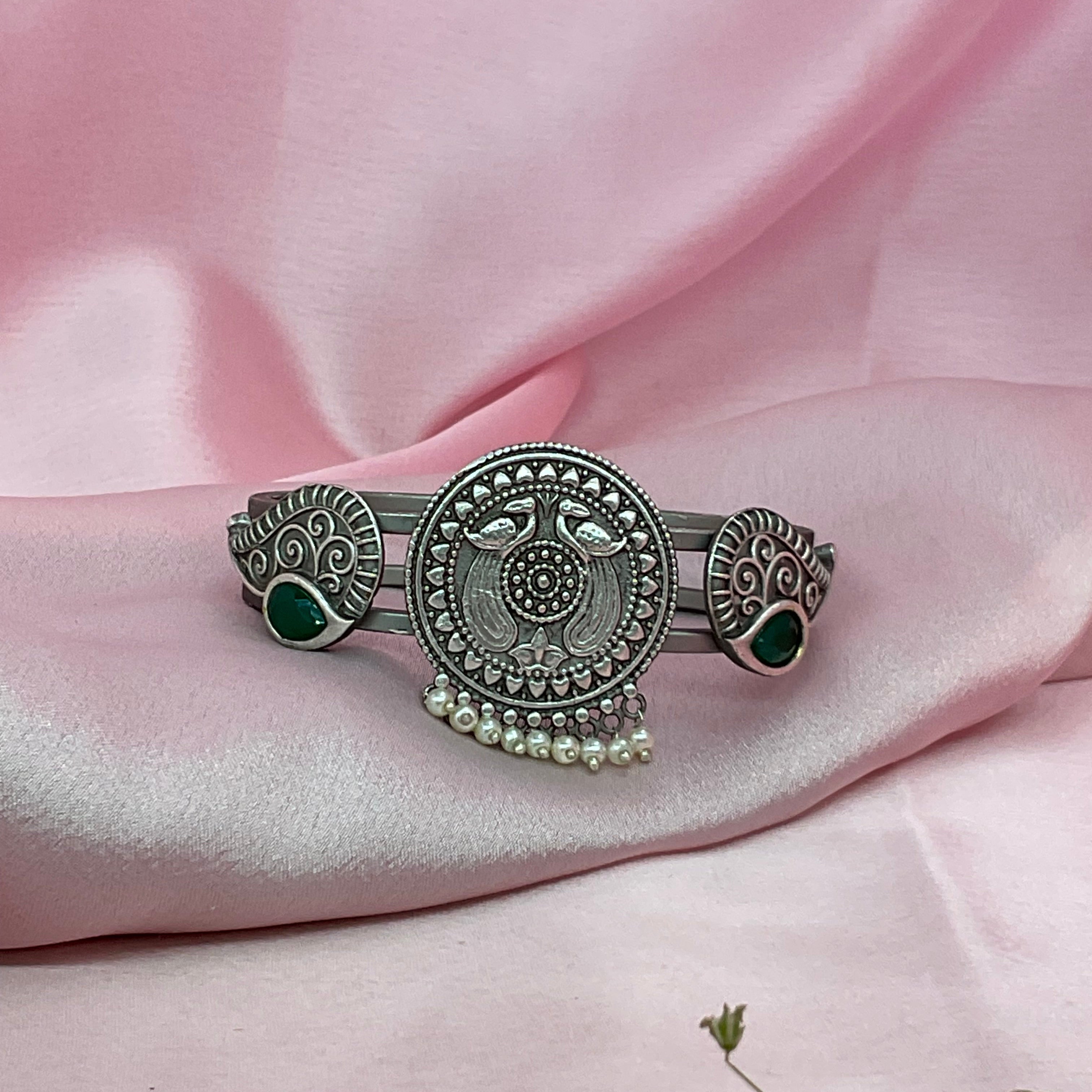 Antique Moor Bracelet [Silver Look alike]