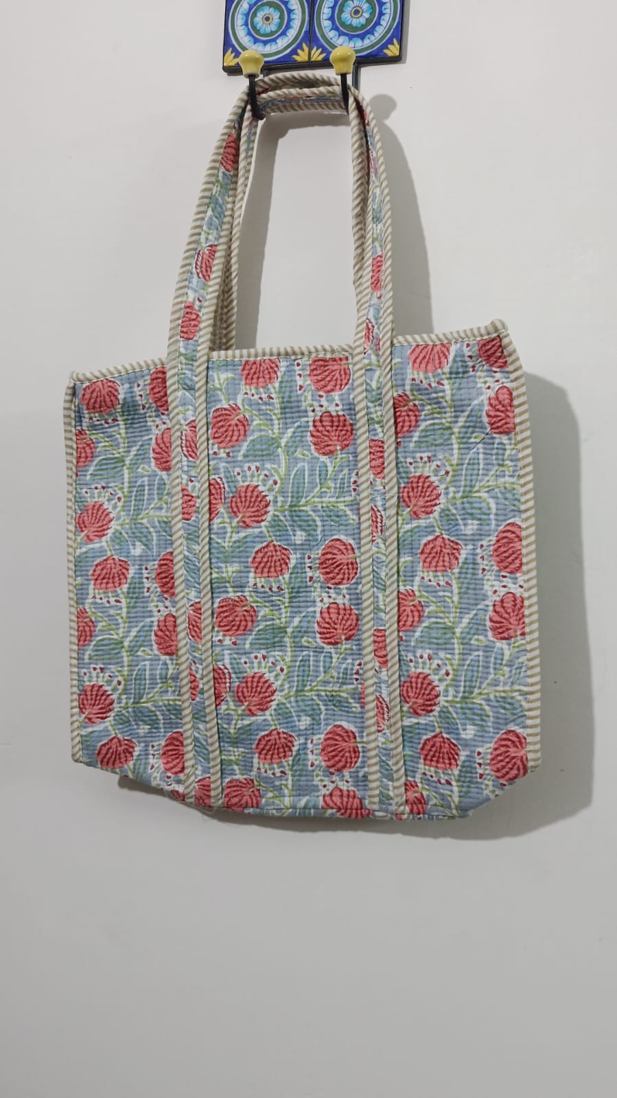 Aira Big Tote Bag