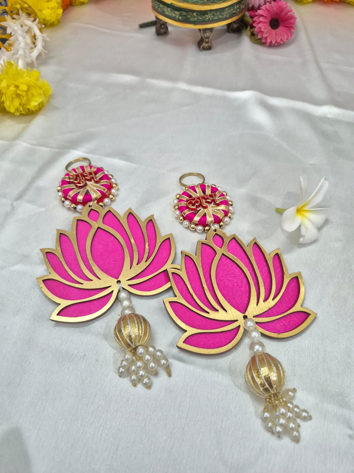 SWAGAT 7 inch KAMAL WALL-HANGING [BIG]