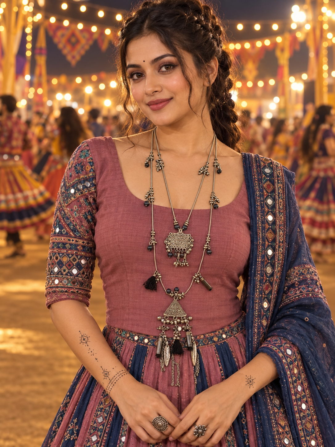 Nigar Afghani Pendant Set