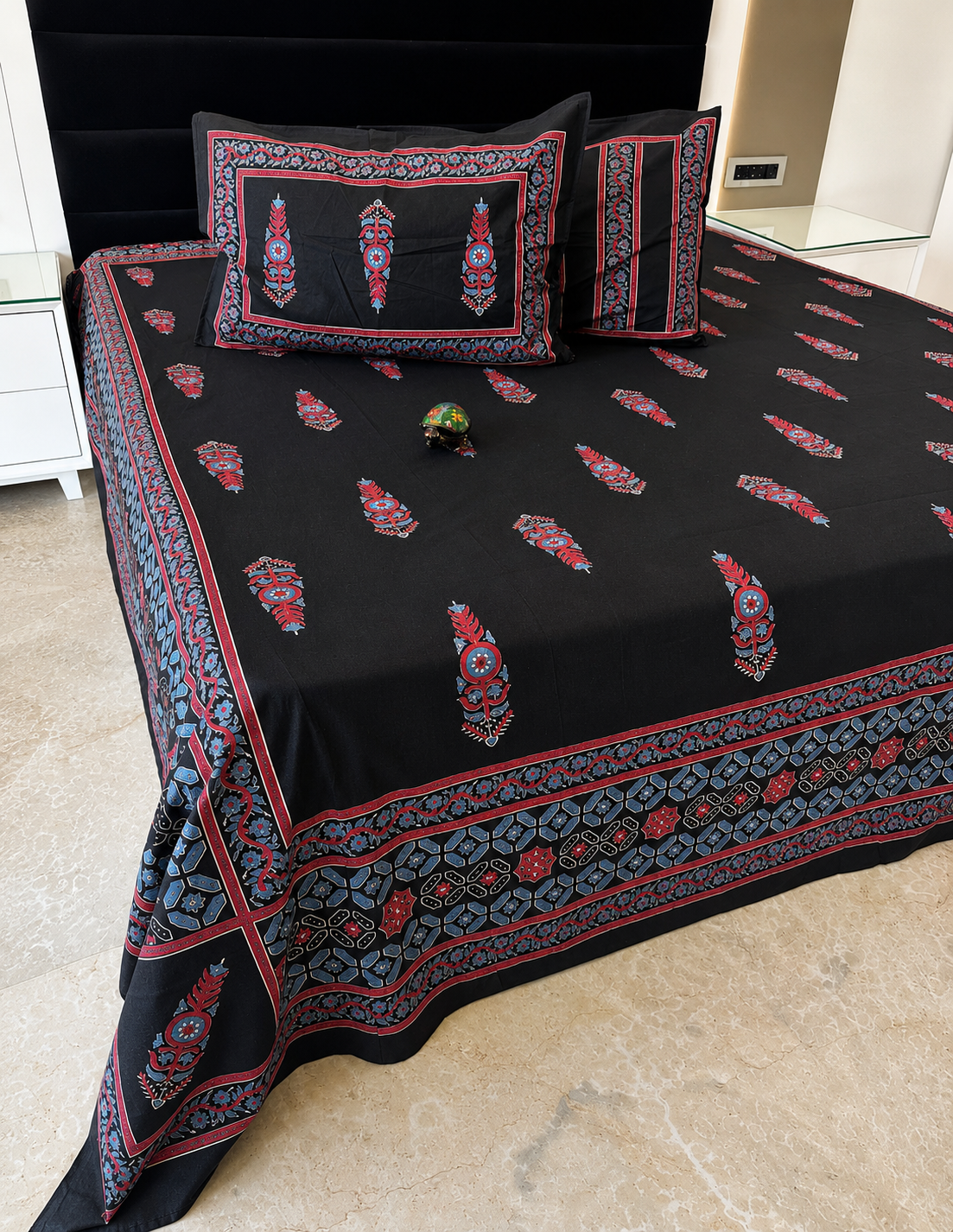 Iraaya Jumbo King Bedsheet Set |110x110 inches | 100% Cotton  •  Jumbo King Bedsheet Set |110x110 inches | 100% Cotton