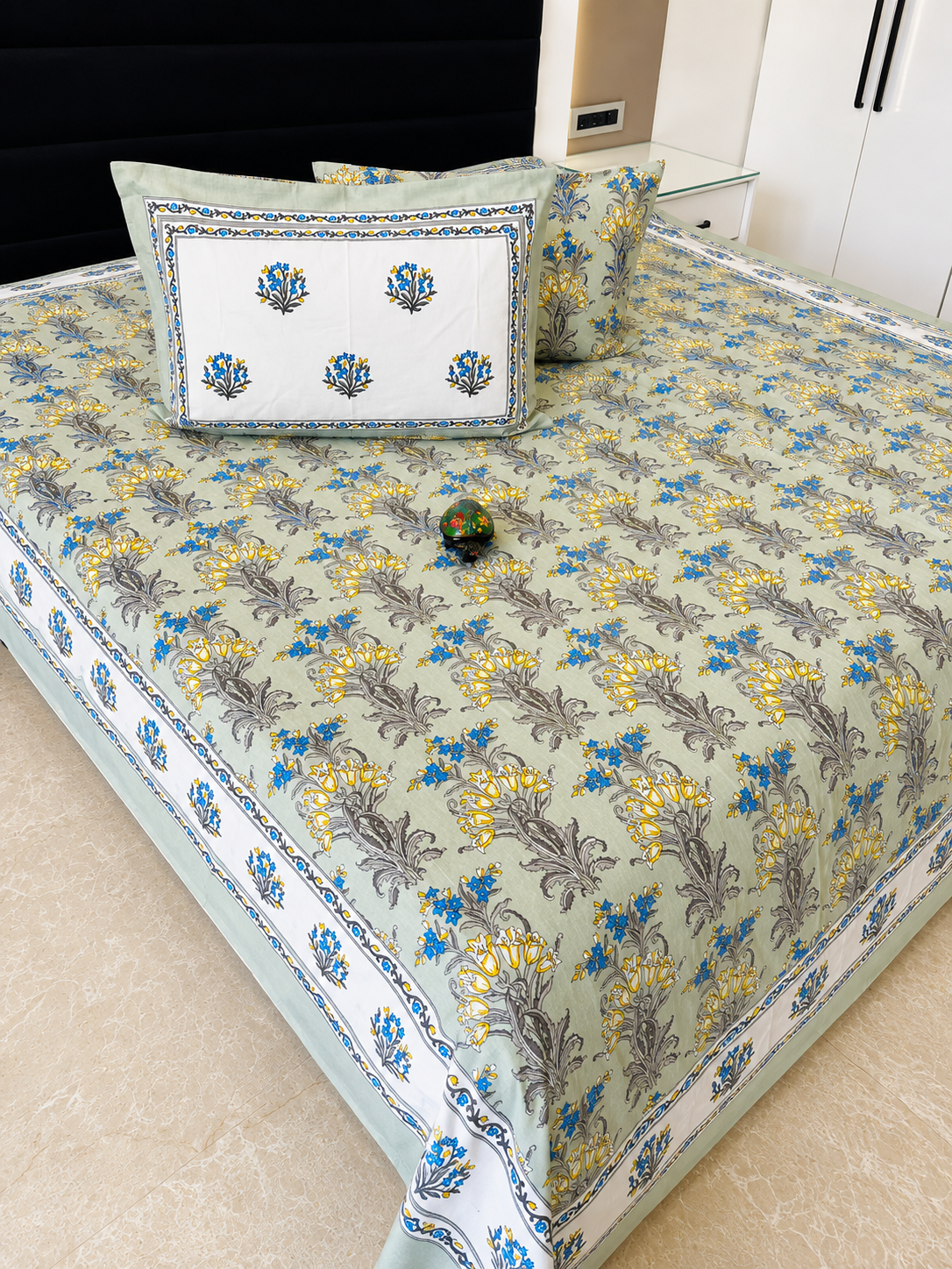 Vedika Jumbo King Bedsheet Set |110x110 inches | 100% Cotton  •  Jumbo King Bedsheet Set |110x110 inches | 100% Cotton