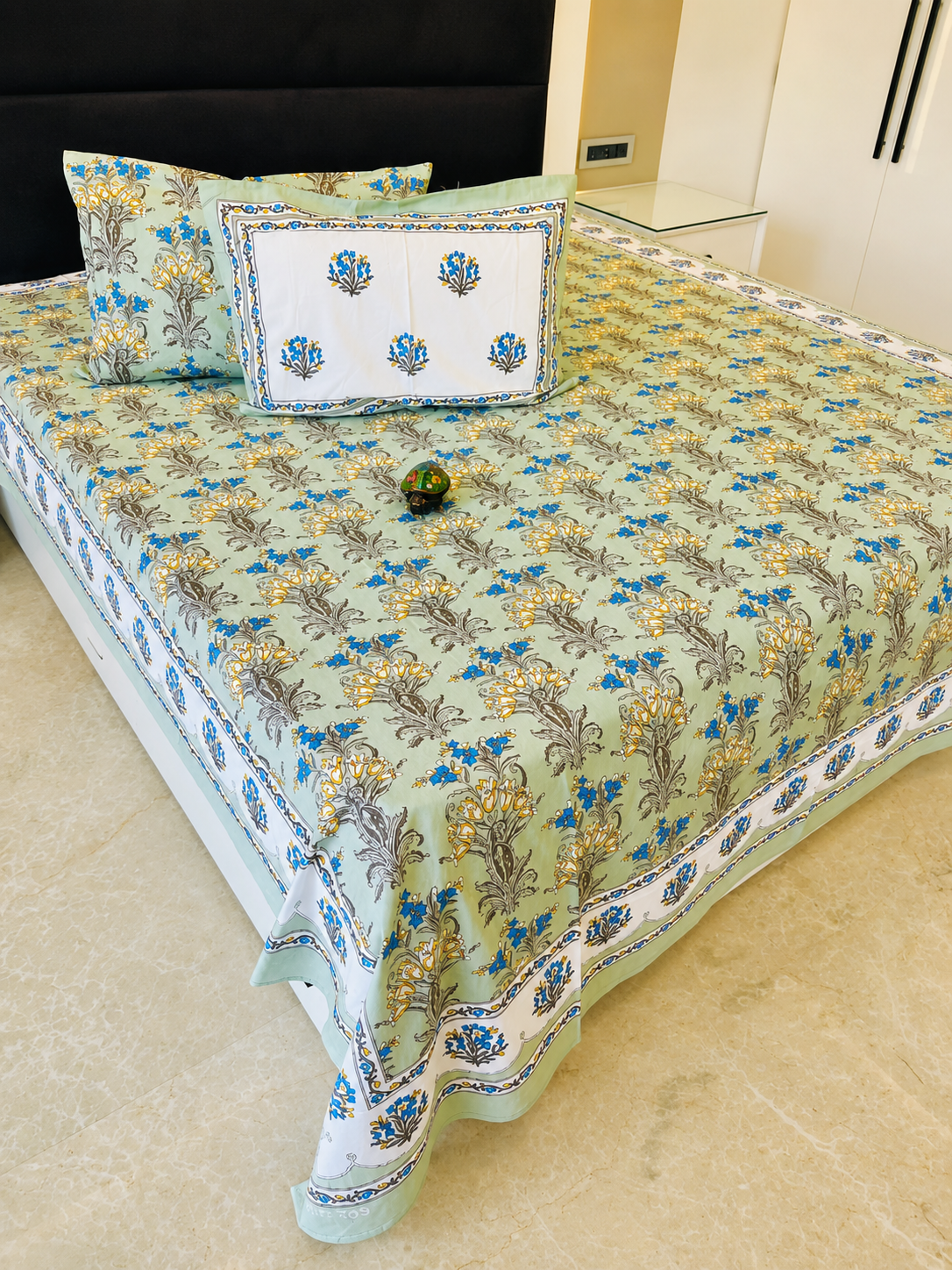 Vriti Handblock Bedsheet Set | 93 × 108 inches | 100% Cotton