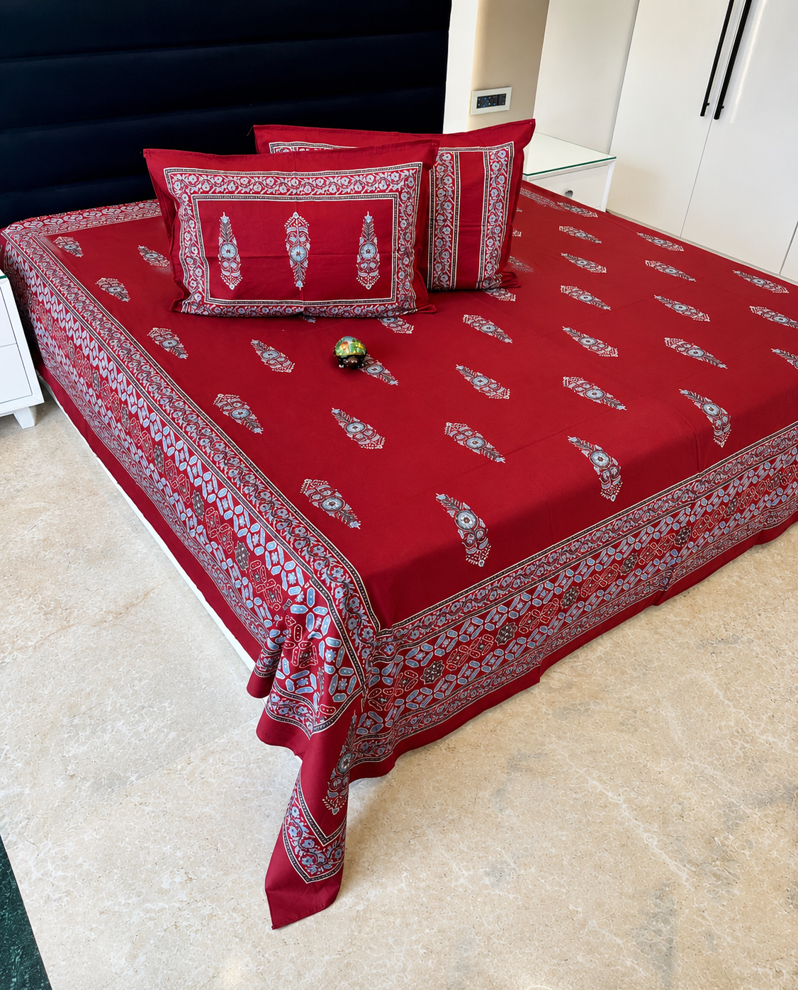 Kapas Jumbo King Bedsheet Set |110x110 inches | 100% Cotton  •  Jumbo King Bedsheet Set |110x110 inches | 100% Cotton