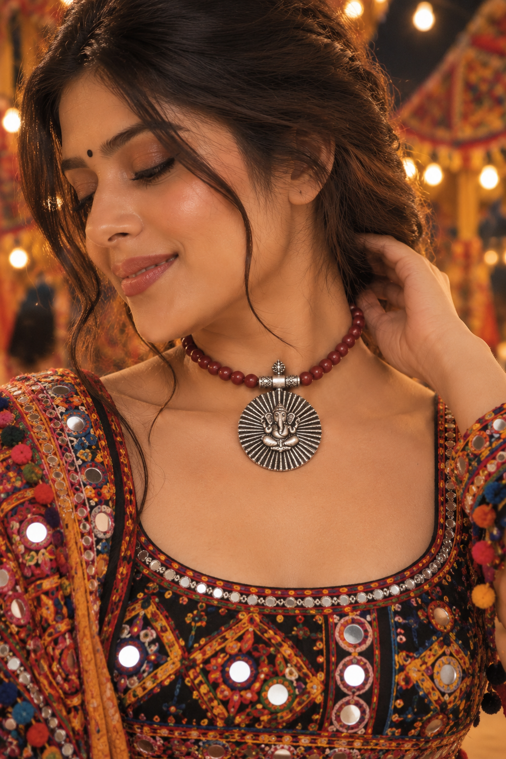 Nazneen Afghani Pendant Set
