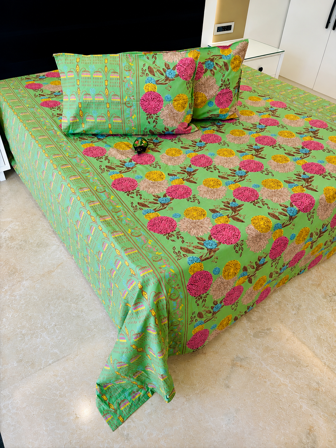 Shubhra Jumbo King Bedsheet Set |110x110 inches | 100% Cotton  •  Jumbo King Bedsheet Set |110x110 inches | 100% Cotton